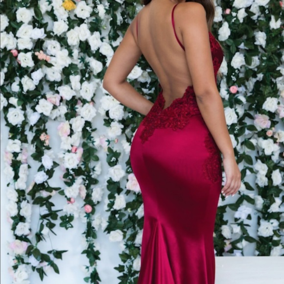 Red Daydream Gown Satin and Lace - Picture 5 of 8